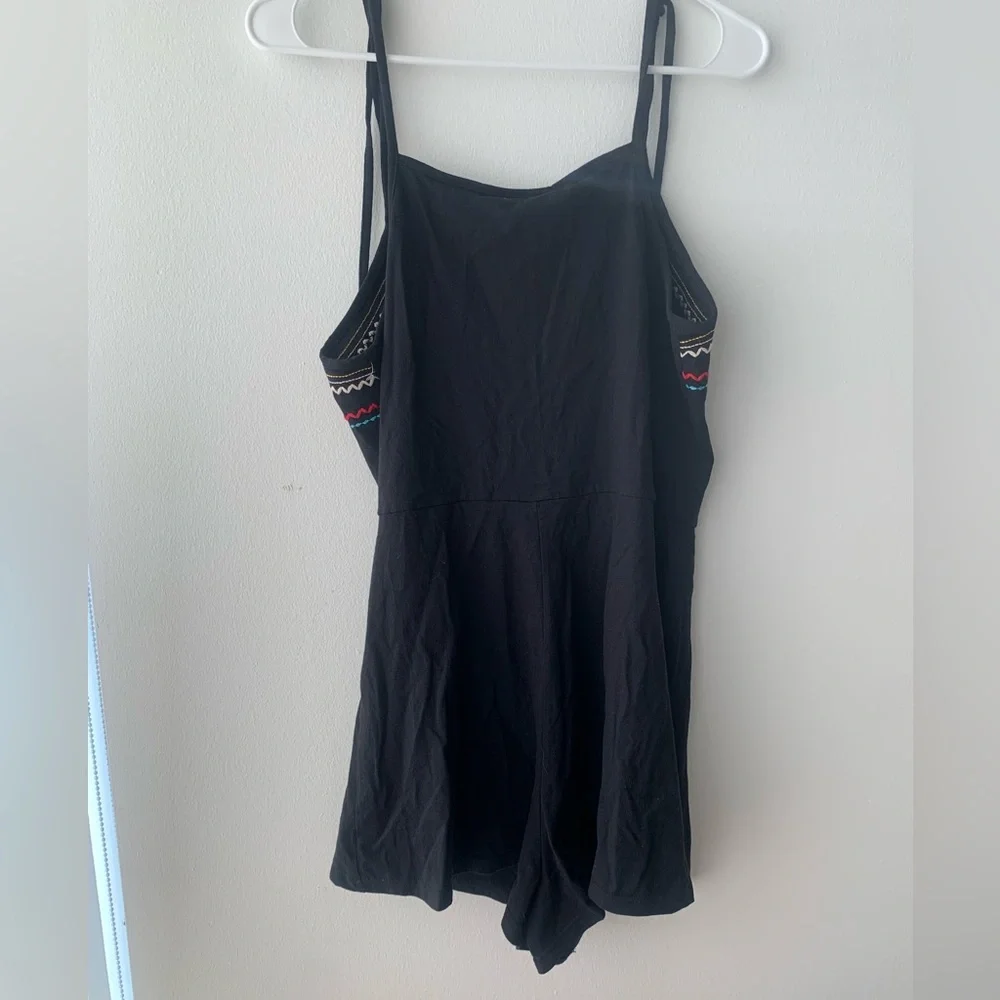TOPSHOP Embroidered Tassel Knit Romper Black Size 8 Medium - Picture 2 of 8